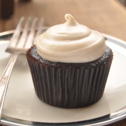 Vegan Dulce De Leche Cupcakes