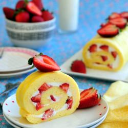 Strawberry and Cream Swiss Roll