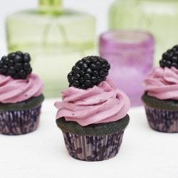 Blackberry & Honey Cupcakes