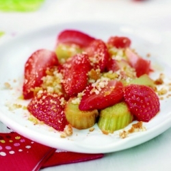 Strawberry and Rhubarb Crumble