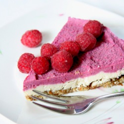 Raw Cashew Cheesecake