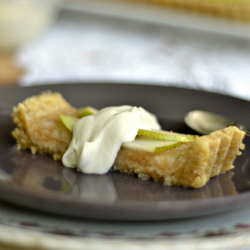 Raw Pear & Rosemary Tart w Cream