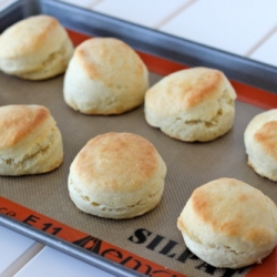 Buttermilk Biscuits with Gravy