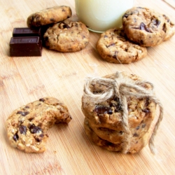 Vegan Chocolate Chip Cookies