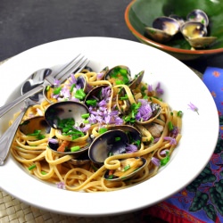 Clam Linguine with Herbs and Bacon