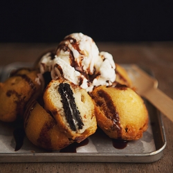 Oreo Munchkins with Ice Cream