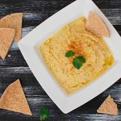 Easy Hummus with Cavender’s