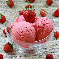 Strawberry Frozen Yogurt