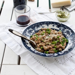 Pasta with Mint Pesto and Peas