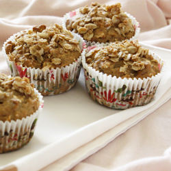 Applesauce Oatmeal Muffins