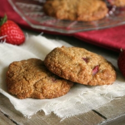 Strawberry Bliss Cookies