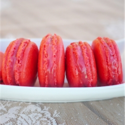 raspberry macarons