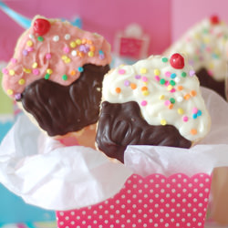 Rice Krispie Cupcake Pops