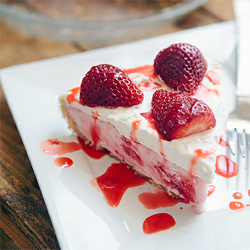 Strawberry Lemonade Ice Cream Pie