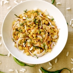 Spicy & Tangy Dry Peas Chaat