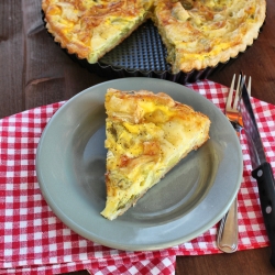 Quiche with Brie Cheese