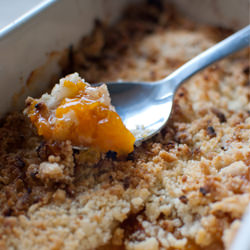 Apricot crumble