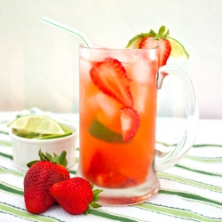 Low Calorie Strawberry Limeade