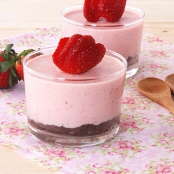 Strawberry Cake Glasses