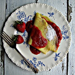 Strawberry Rhubarb Crepes