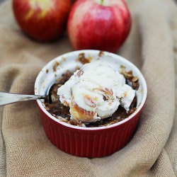 Warm Ginger Apple Crisp