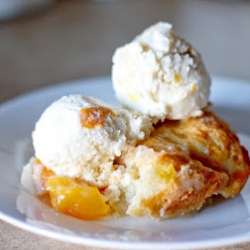 Peach Cobbler Ice Cream