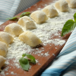 Gnocchi with Basil and Tomato