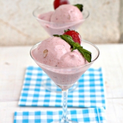 Strawberry, Basil & Almond IceCream