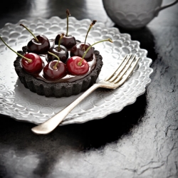 chocolate cherry tarts