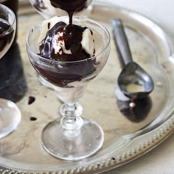 Grunings hot fudge sauce