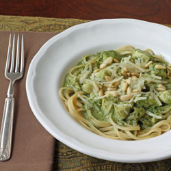 Pasta with Chicken and Pesto