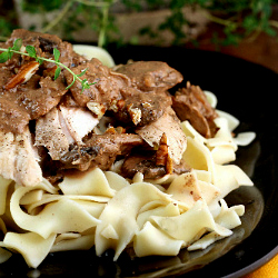 Chicken w/ Pecan Cream & Mushrooms