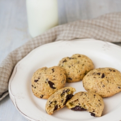 chocolate chip cookies