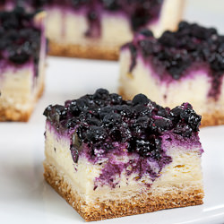 Cake with Cheese and Blueberries