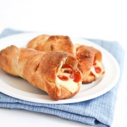 Pepperoni Pizza Cones