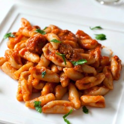 Cavatelli Con Ragu’ di Maiale