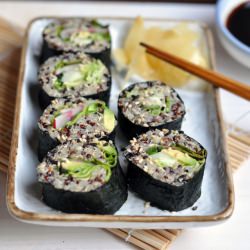 Quinoa sushi