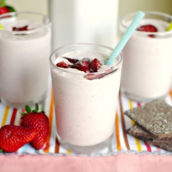 Strawberry Vanilla Bean Milkshakes