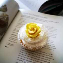 Coconut and Pineapple Cupcakes