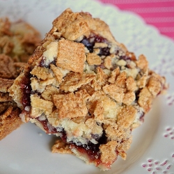 Strawberry Rhubarb Cereal Bars