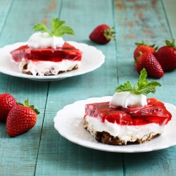 Strawberry Pretzel Salad