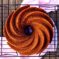 Burnt Sugar & Apples Bundt Cake