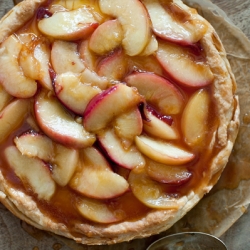 Nutmeg custard – Peach tart