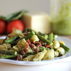 Vegetarian Pesto Pasta