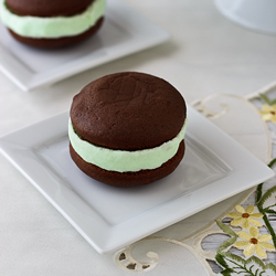 Mint Chocolate Whoopie Pies