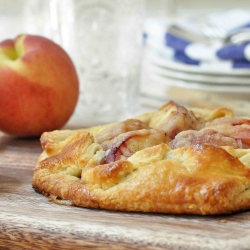 Peach Crostata