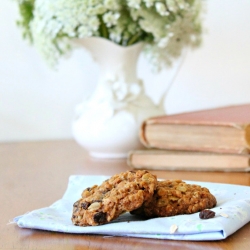 The Best Raisin Cookies