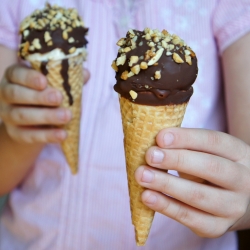 Cookie Butter Ice Cream Drumsticks