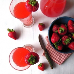 Strawberry Wine Punch