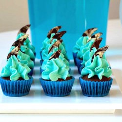 Chocolate & Vanilla Shark Cupcakes